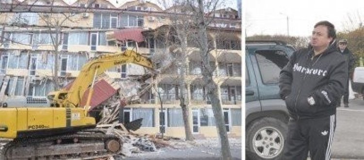 Bosânceanu are de plată 600.000 de lei pentru demolarea Hotelului Histria